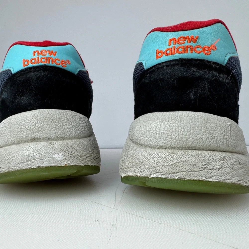 New Balance 580 Men 9.5 Black Red Light Blue RevLite Running Shoes MRT580SS